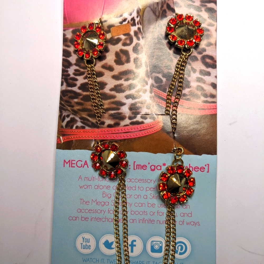 Red Rhinestone & Gold Chain‎ Boot Jewelry Set - Picture 2 of 6